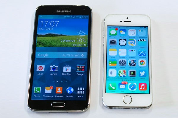 Ayfon 5 vs Samsung Galaxy g313. Fav s3 леговая.