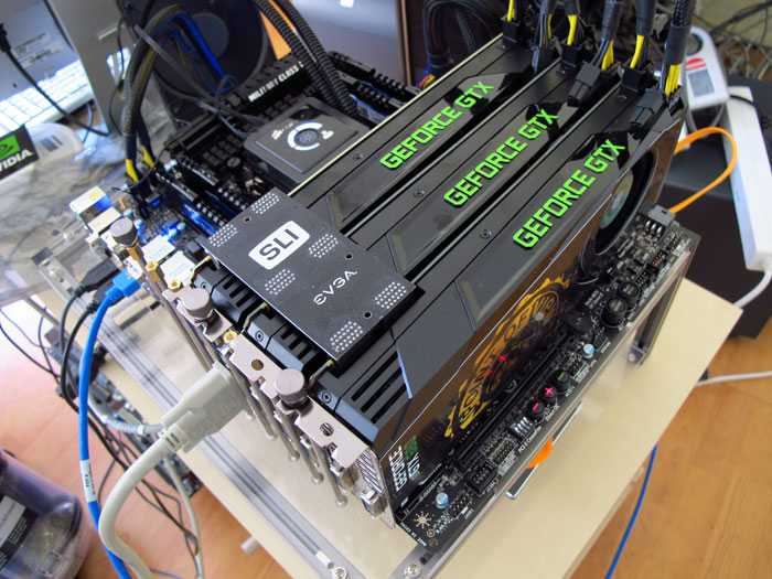 Две видеокарты. Видеокарты GEFORCE SLI. NVIDIA SLI мост. 3-Way NVIDIA SLI. SLI мостик 3 видеокарты.