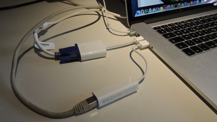 Подключить экранами интернет. Переходник Apple USB - Ethernet k. Mac Pro 2007 кабель для монитора. MACBOOK 100w адаптер. Apple Thunderbolt to Gigabit Ethernet Adapter Apple.