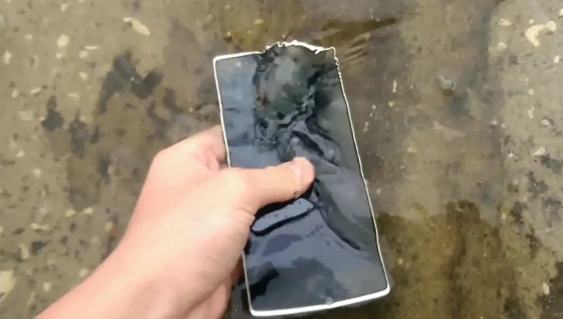 Вода в смартфоне что делать