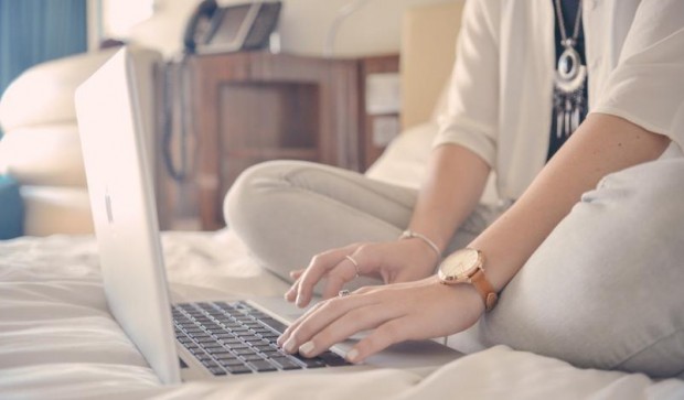 Как охладить ноутбук важные правила и советы – Работа с ноутбуком на диване