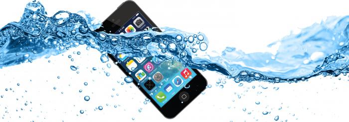 Что делать, если ваш айфон упал в воду?