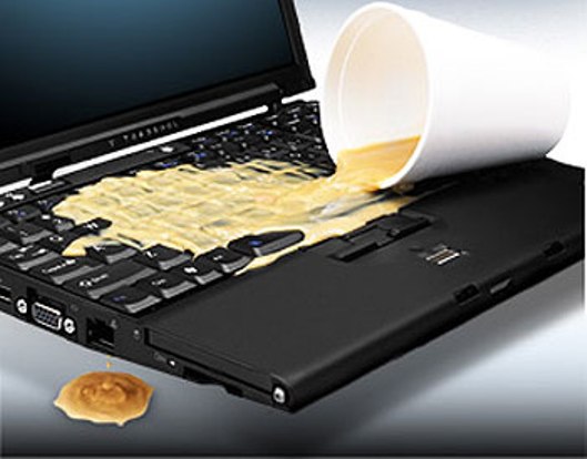 Что делать, если пролил кофе на клавиатуру