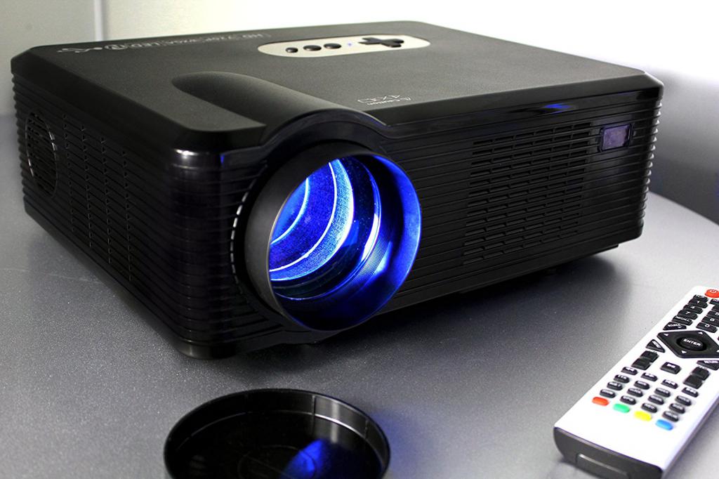 720P LED LCD PROJECTOR