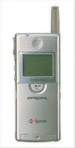 Первый телефон со встроенным mp3 плеером Samsung SPH-M100