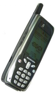 Первый телефон с GPS Benefon ESC