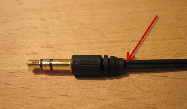 Провод возле штекера