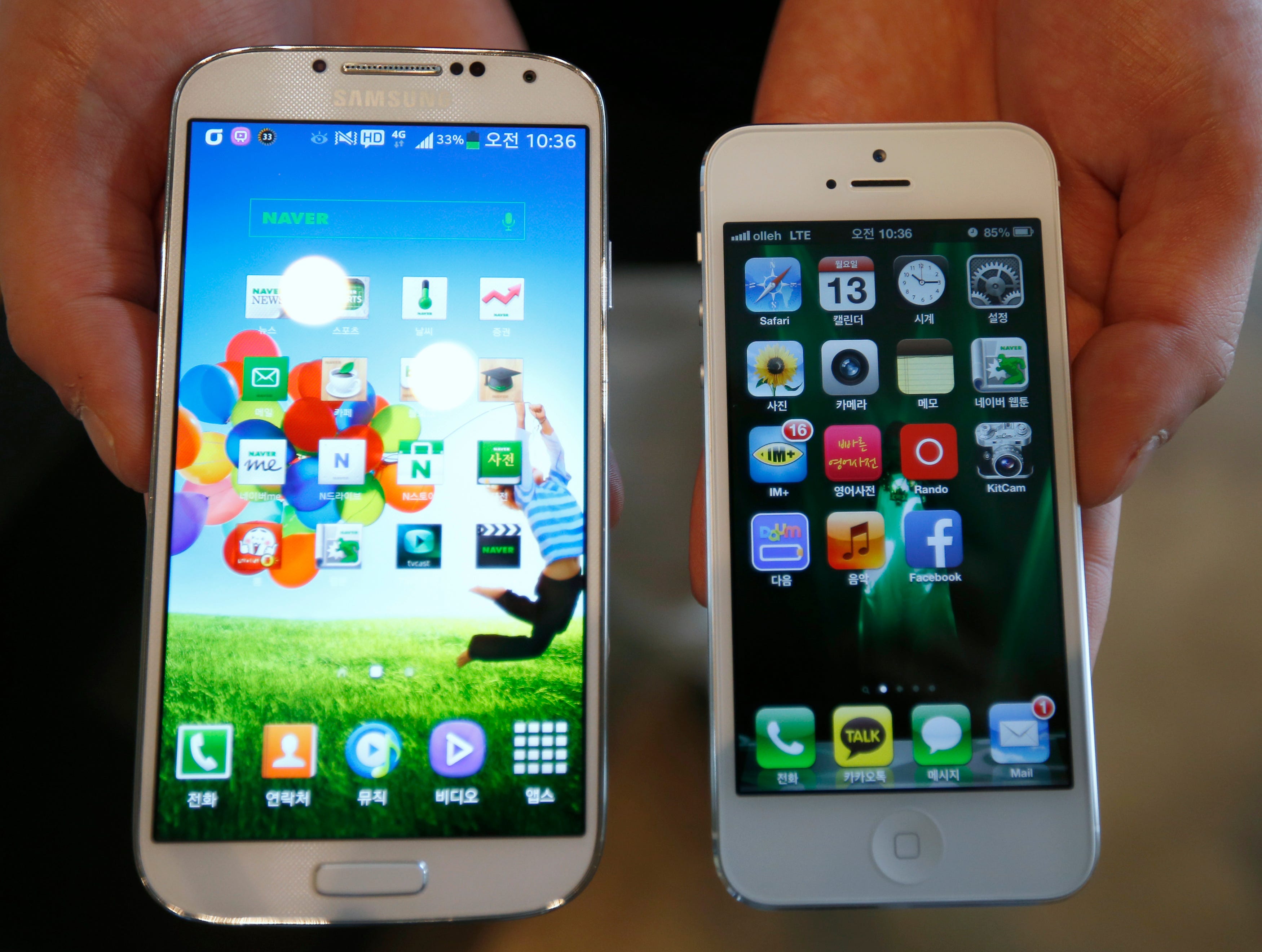Сравнение телефонов 6. Samsung Apple iphone 5. Самсунг с3 vs айфон 5s. Айфон 5 с или самсунг. Самсунг и айфон друзья.