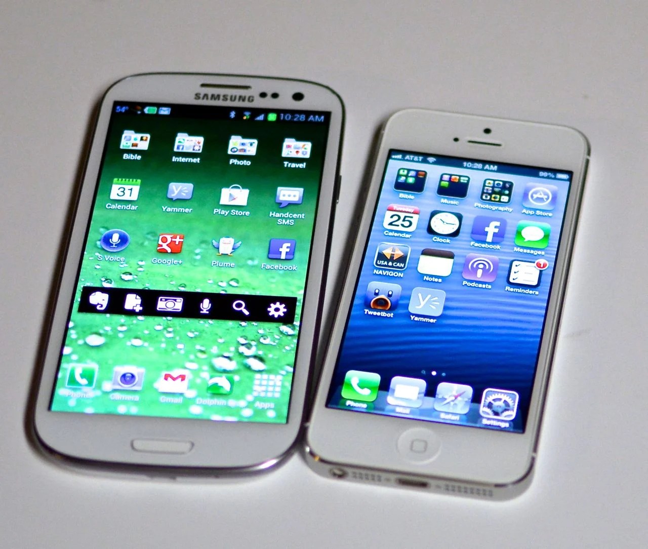 Samsung v 1. Samsung Galaxy s3. Iphone Samsung s3. Айфон 5 самсунг. Samsung Galaxy s3 iphone.