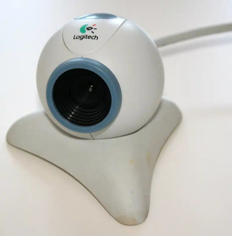 Камеры через браузер. Логитеч веб камера с 250. QUICKCAM e1000. Камера web Logitech webcam Pro 9000. Logitech webcam 500.