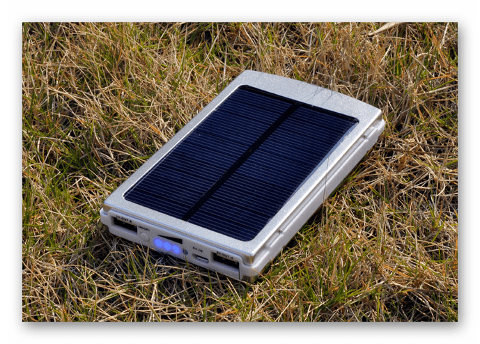 Солнечная батарея для зарядки ноутбука со встроенным хранилищем