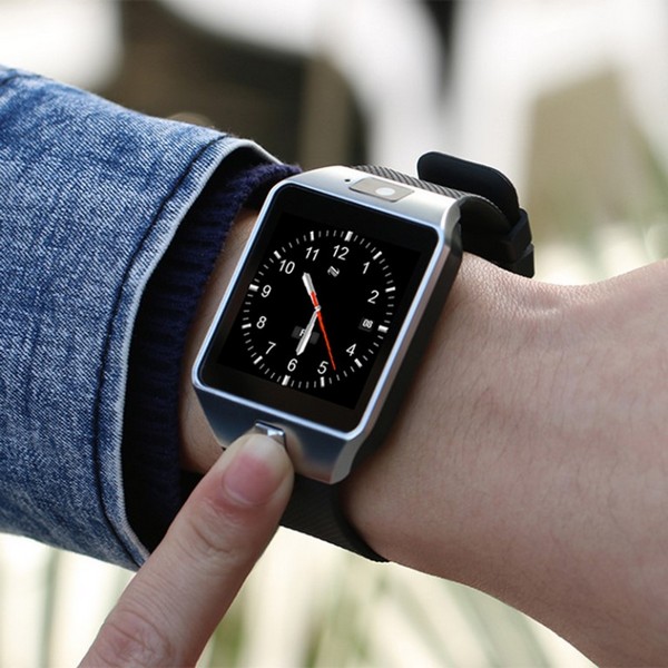 Часы держат заряд относительно долго