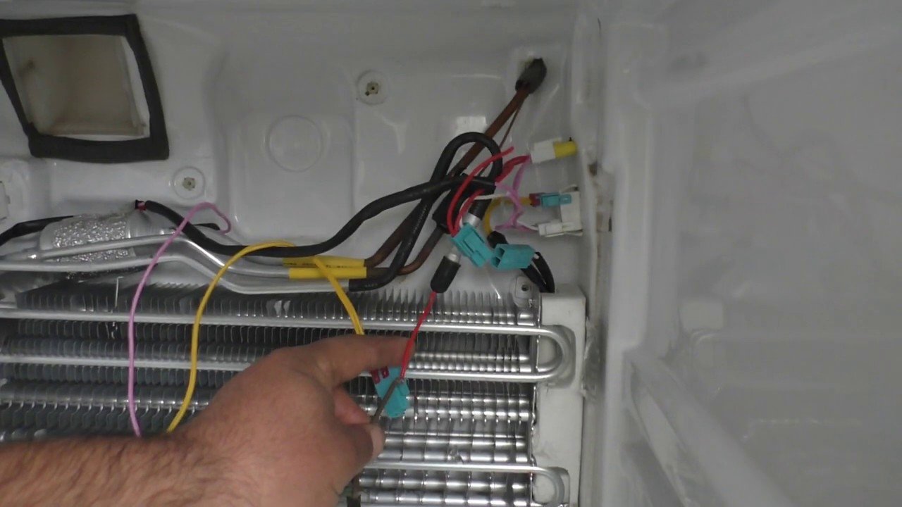 Холодильник Индезит ноу Фрост не отключается. Холодильник самсунг не отключается. Плата на холодильник Индезит ноу Фрост. Samsung SR-398 не выключается компрессор.