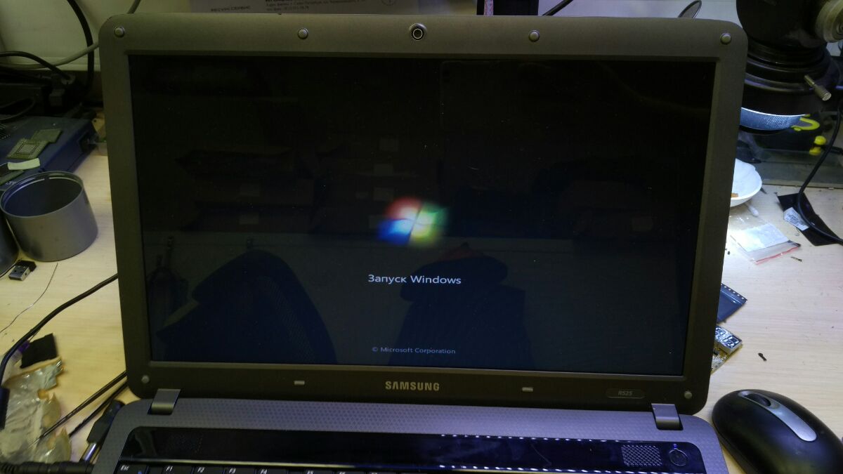 Ноут не включается экран. Ноутбук Samsung r508. Драйвера ноутбука Samsung r525. Samsung r525 ноутбук память. Монитор ноутбука самсунг.