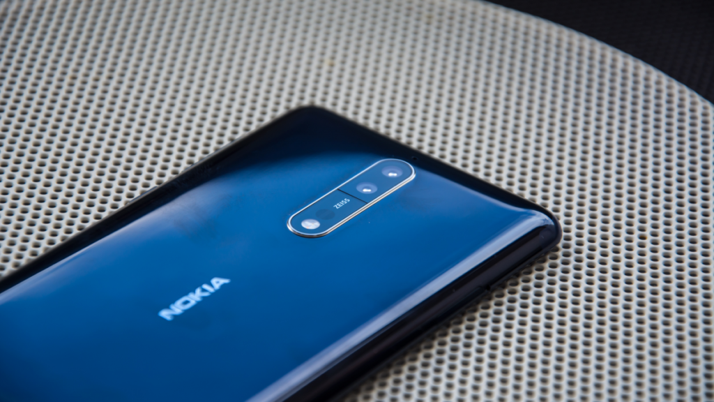 Обзор Nokia 8