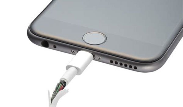 Iphone подключается и отключается к macbook по usb